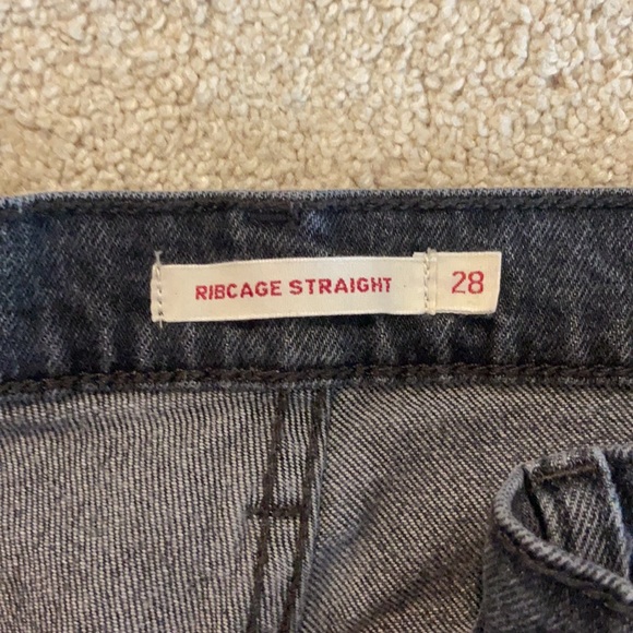 Levi’s Ribcage Straight Jeans - Picture 3 of 4